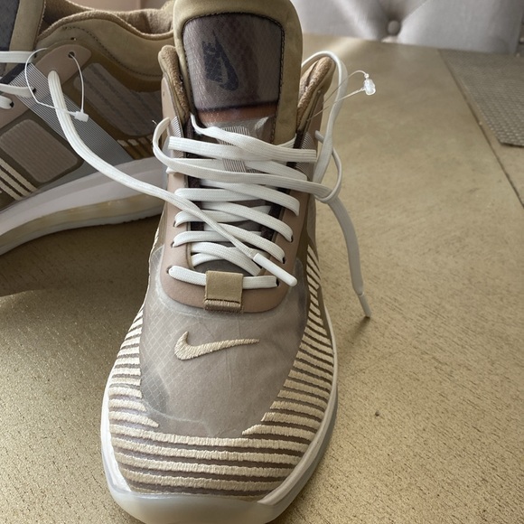 Nike Lebron James/john Elliot - Picture 2 of 9